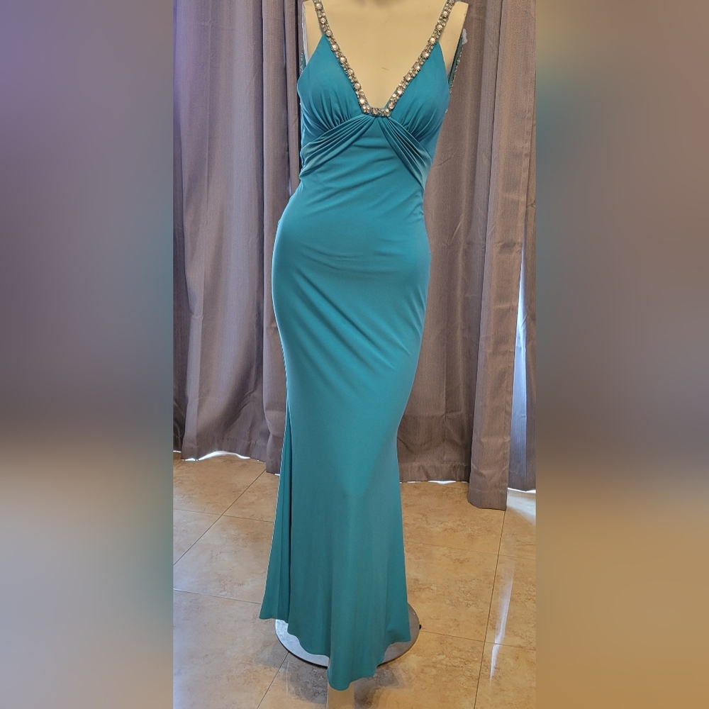 Backless evening dress